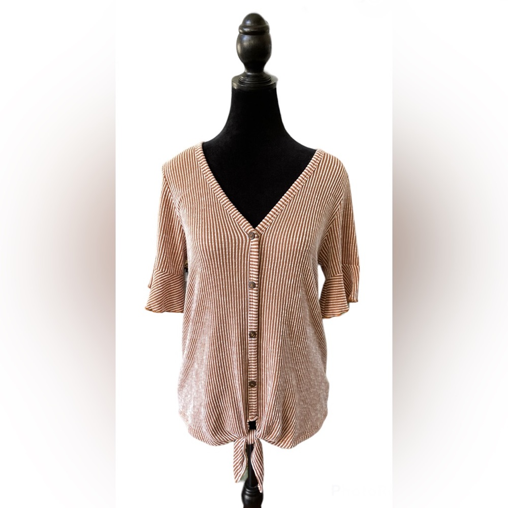 Gyft: Brown and White Peasant Style Blouse with Front Tie